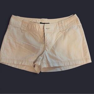 Express Women's Cream Cargo Shorts